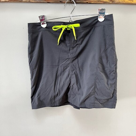 Eastern Mountain Sports‎ Dark Gray Skorts- Size 2 - Picture 1 of 5